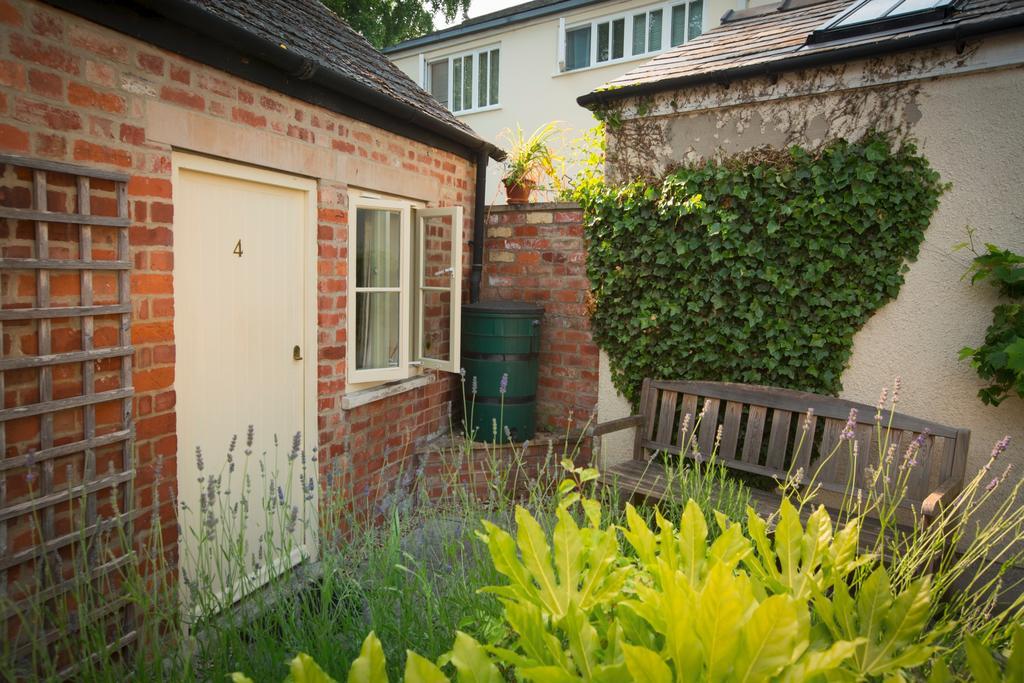 The Talbot Inn Cirencester Exterior foto