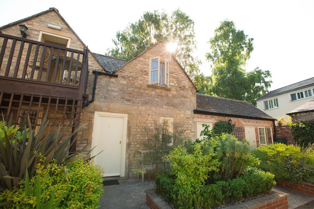 The Talbot Inn Cirencester Exterior foto